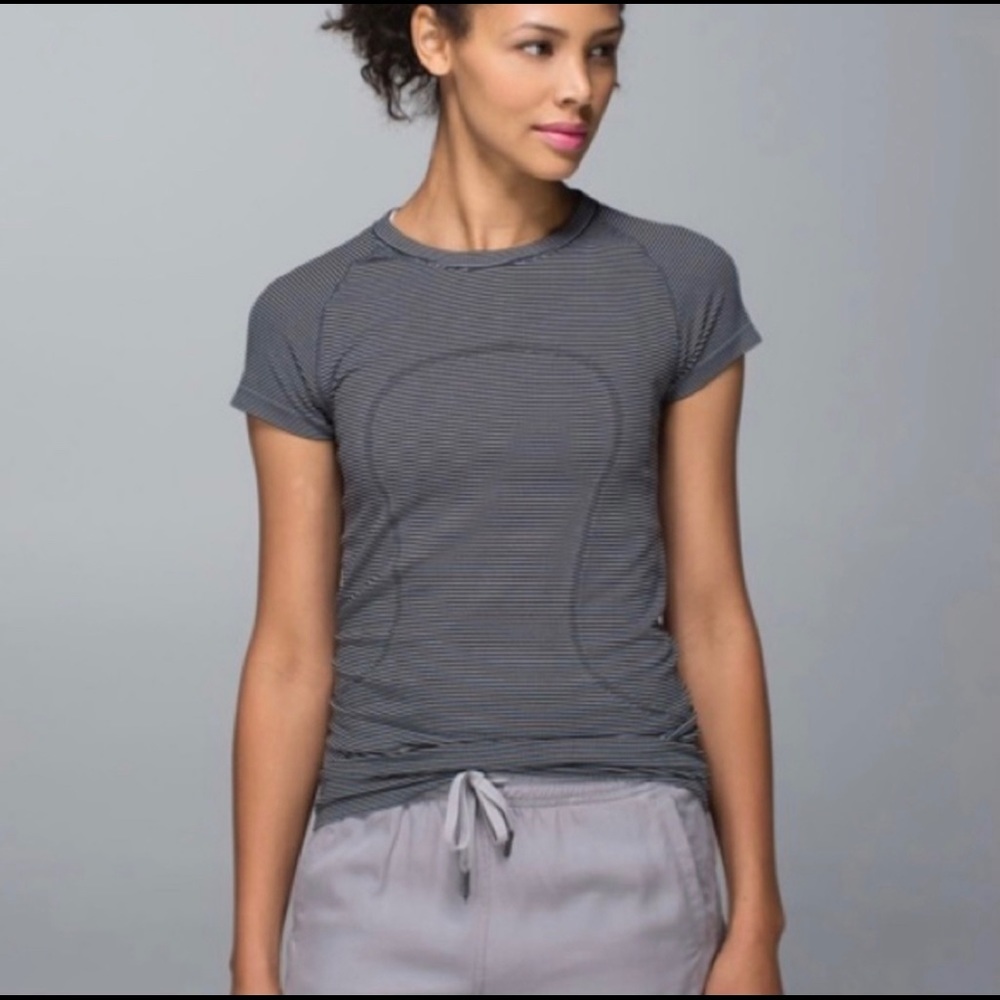 Lululemon Run Swiftly Tech top. Size 6. EUC. Grey.
